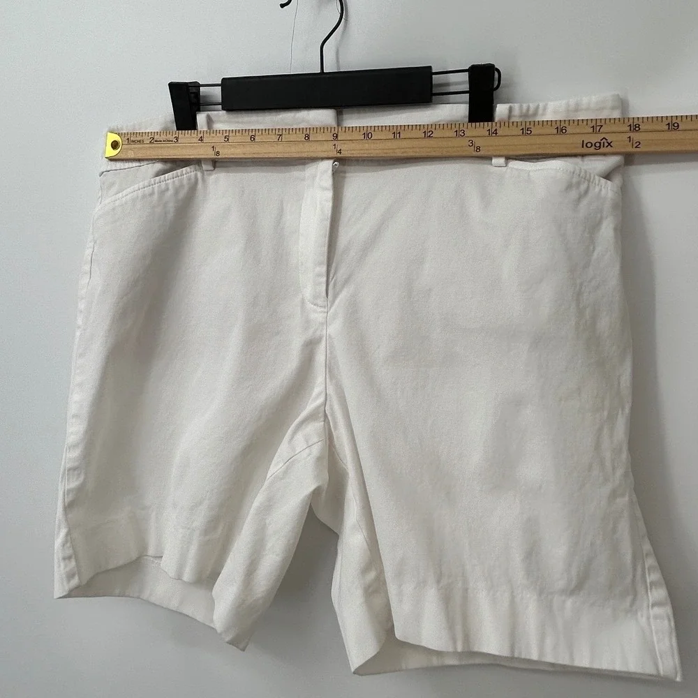 Talbots Perfect Short Womens 14 White Chino Bermuda Mid Rise Cotton Blend Shorts - Picture 6 of 8